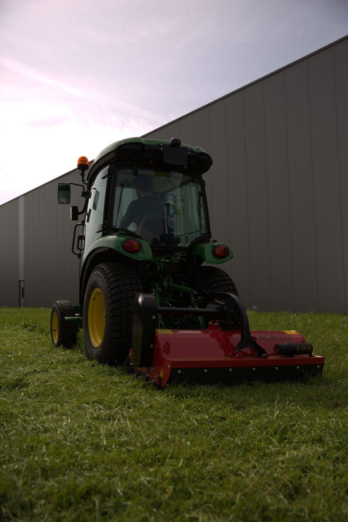 ciągnik kompaktowy john deere