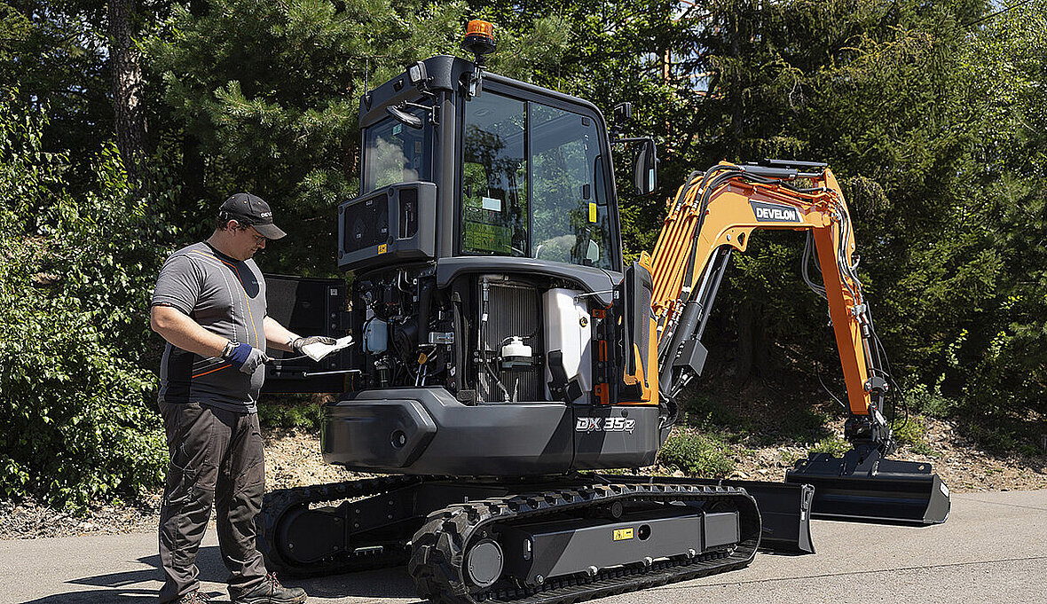 W modelu DX35Z-7 poprawiono dostęp do punktu uzupełniania