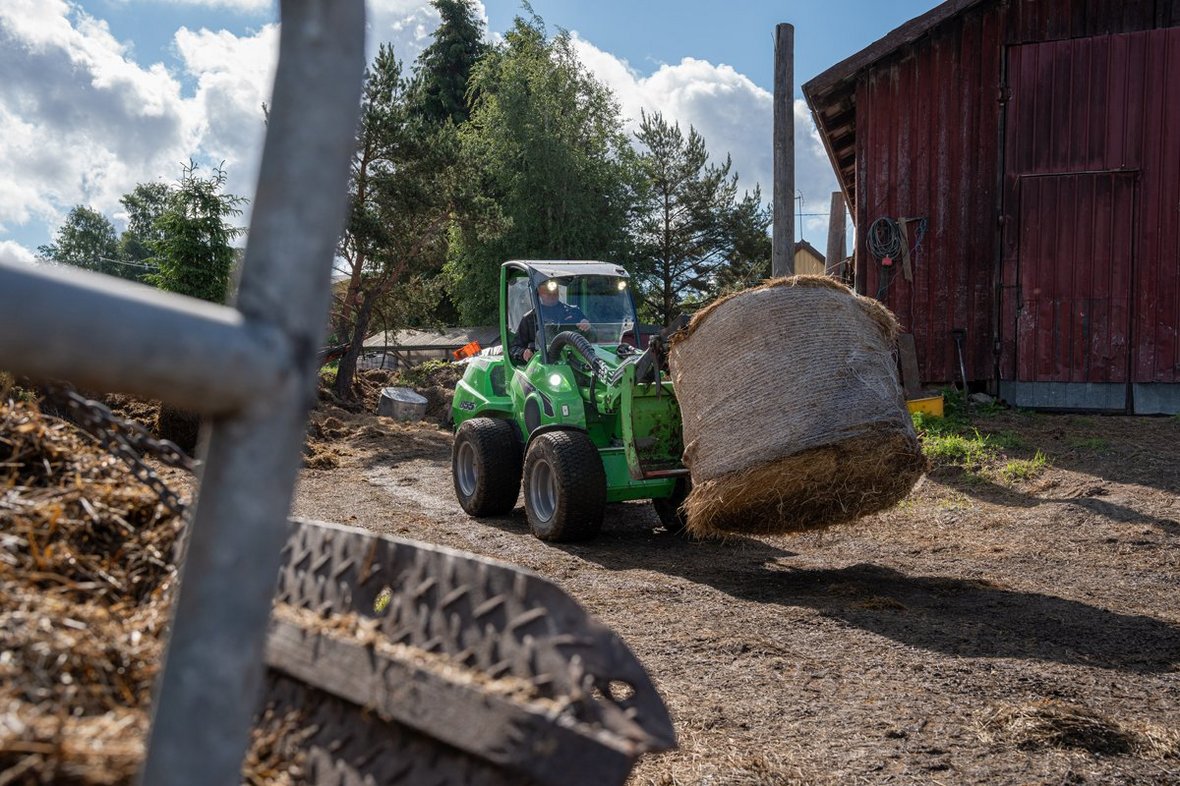 Model 855i posiada ten sam silnik Kohler KD
