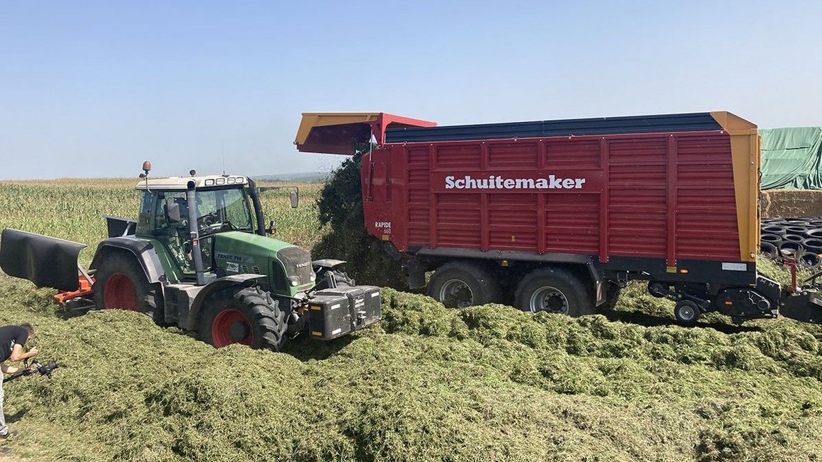 Czas na zbiory trawy w Akademii Agrihandler