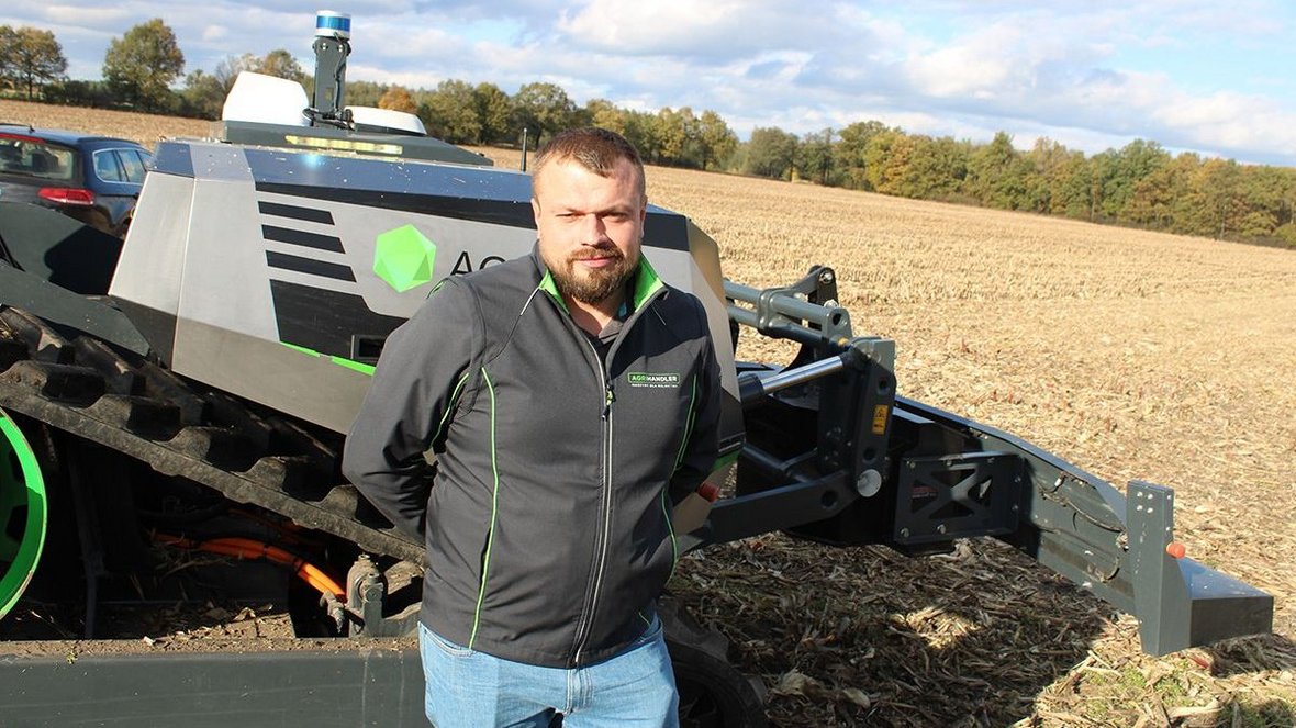Konrad Kot, przedstawiciel firmy Agrihandler.