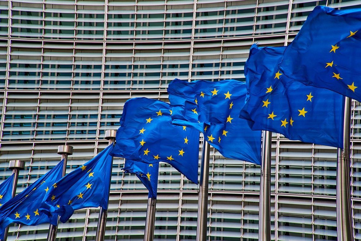 Parlament Europejski: mniej pestycydów