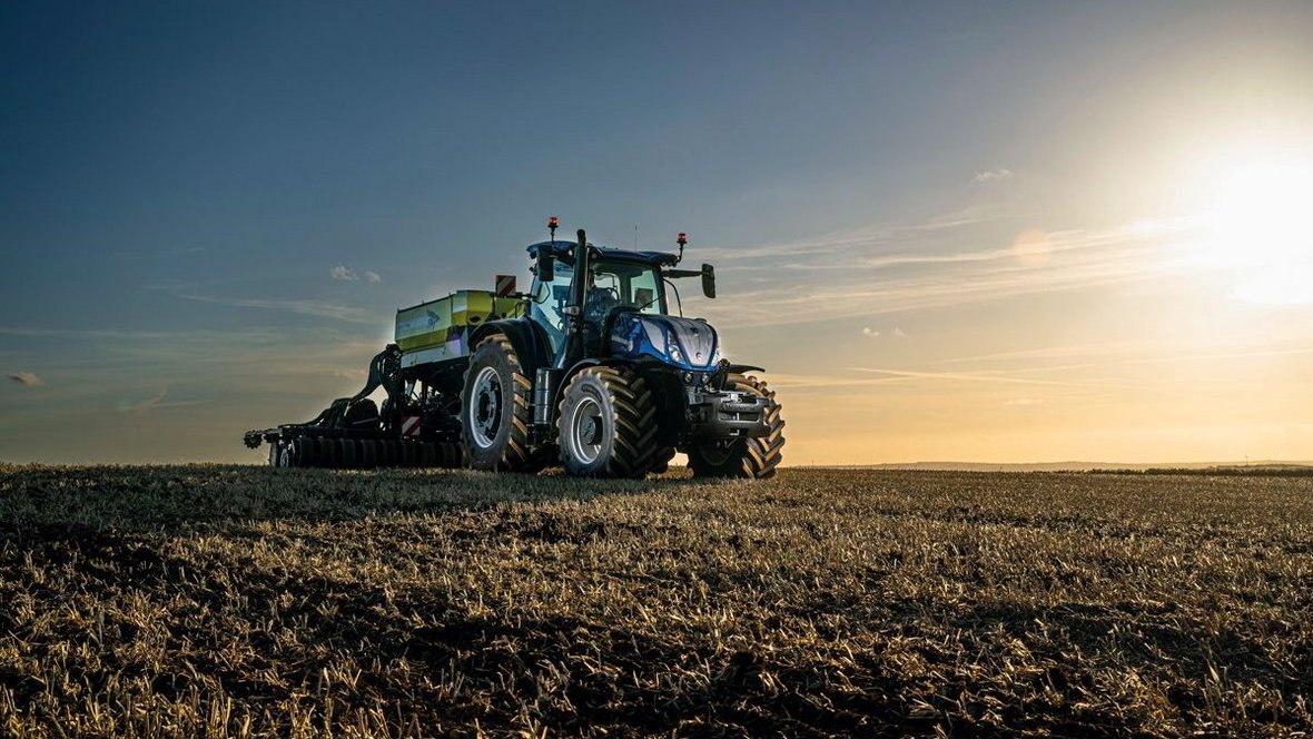 Premiera New Holland T7.300