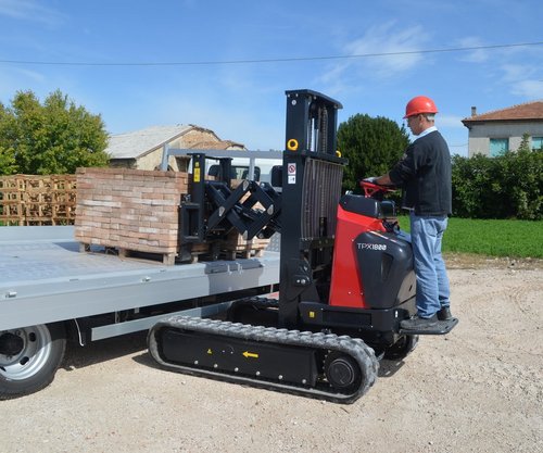 JLG prezentuje innowacje zeroemisyjne w linii produktów Hinowa na targach Bauma 2025