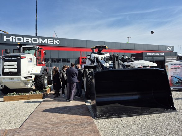 Hidromek zaprezentował 14 nowych modeli na targach Bauma 2025