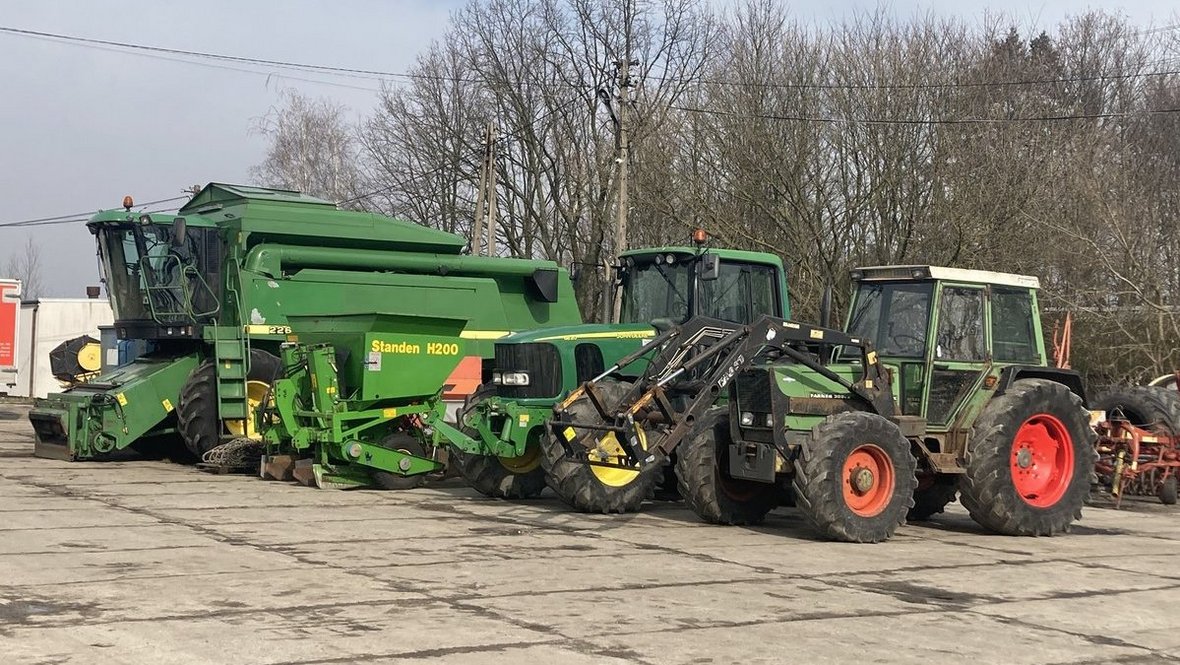 Bartosz Dęga. Cały czas ruch w interesie