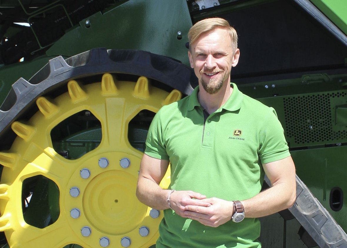 Bartosz Białas, szef marketingu John Deere Polska.