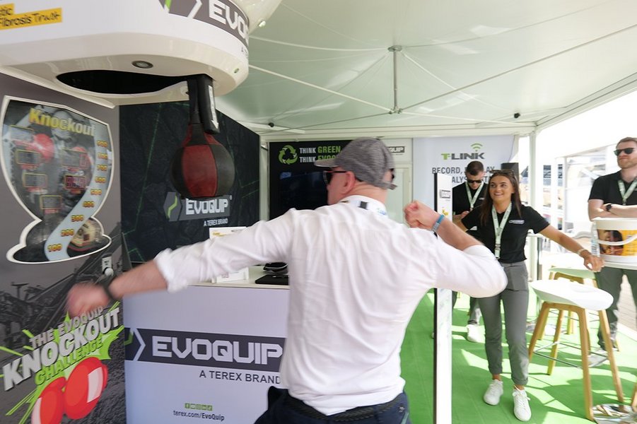 EvoQuip świętuje 10-lecie marki na targach Hillhead 2026