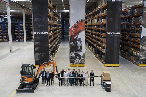 Develon otwiera nowe centrum dystrybucji części 