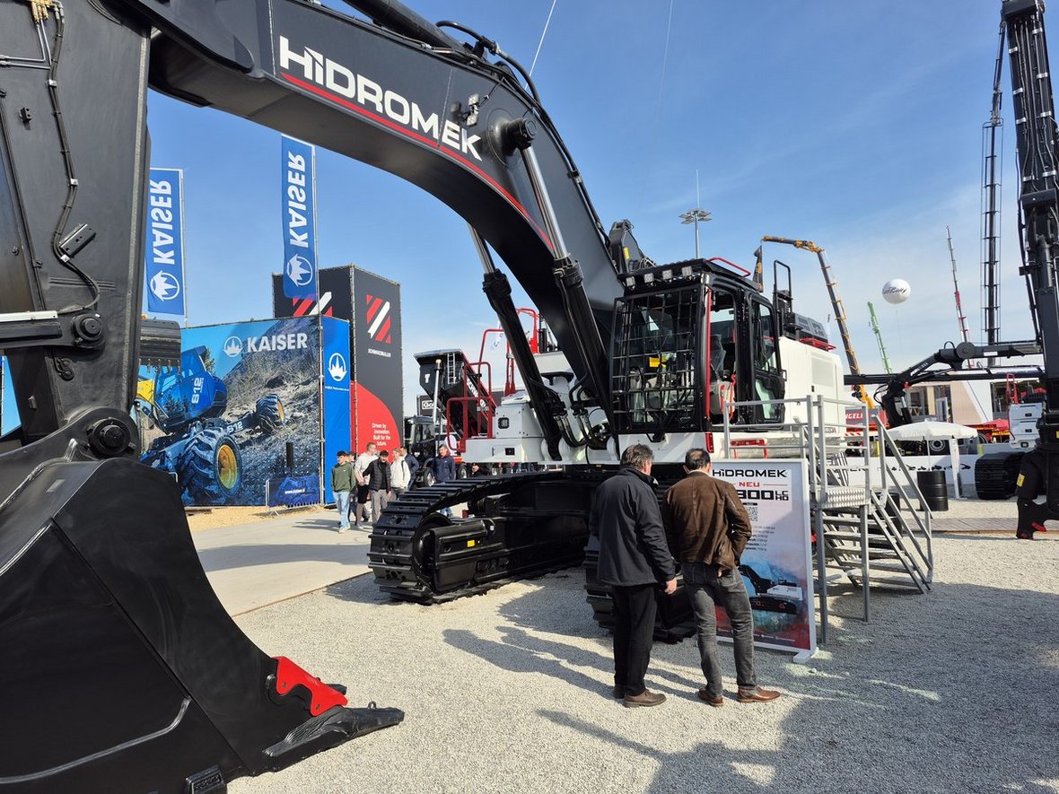 Hidromek zaprezentował 14 nowych modeli na targach Bauma 2025