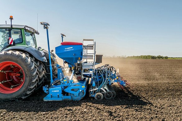 Nowy LEMKEN Solitair z broną wirnikową Zirkon