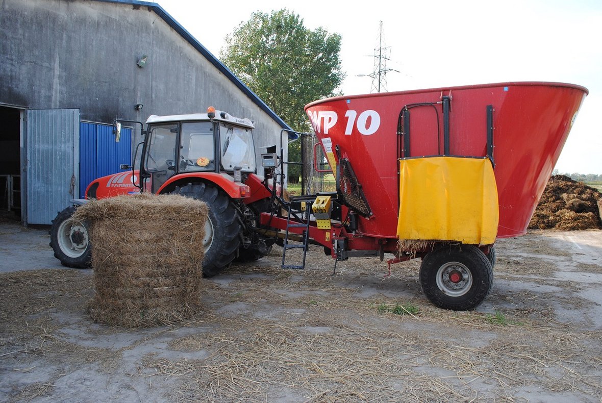 Kubota M9540