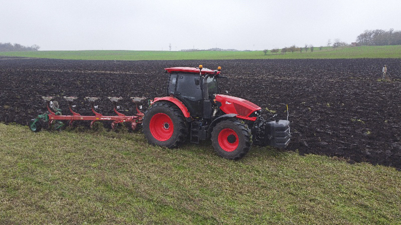 Zetor wprowadza Serię 6 - nowoczesny ciągnik zamiast Forterry