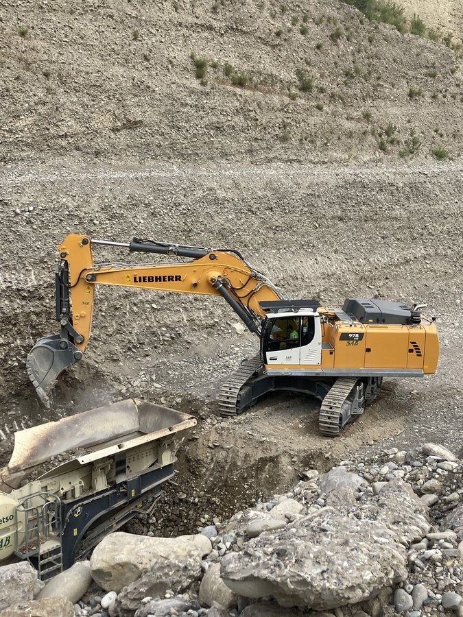 SAB i Liebherr: długoletnia współpraca w wydobyciu materiałów masowych