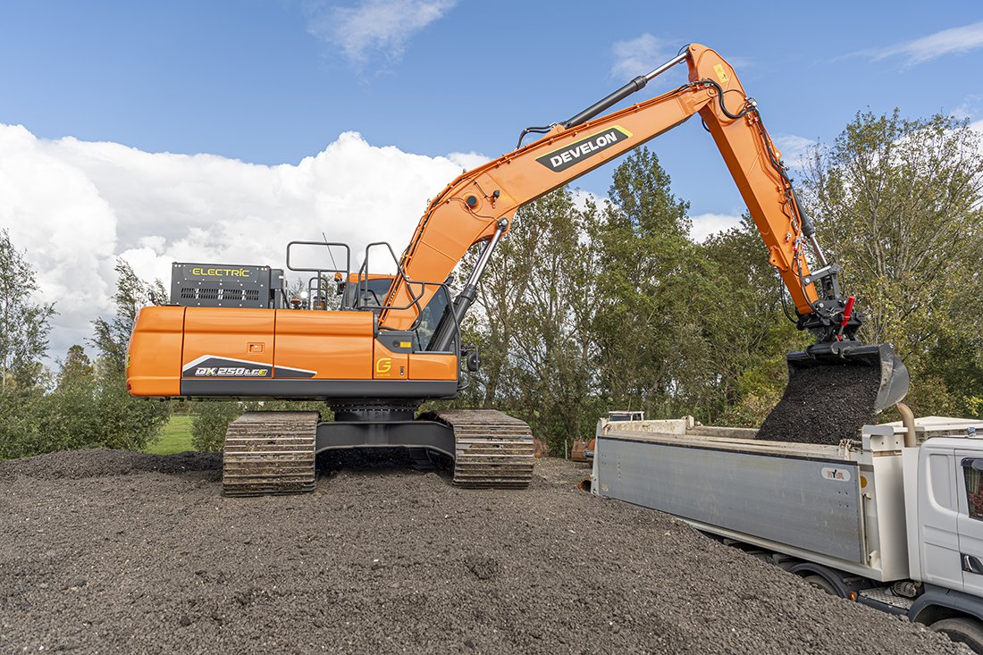 Develon - nowa linia koparek elektrycznych