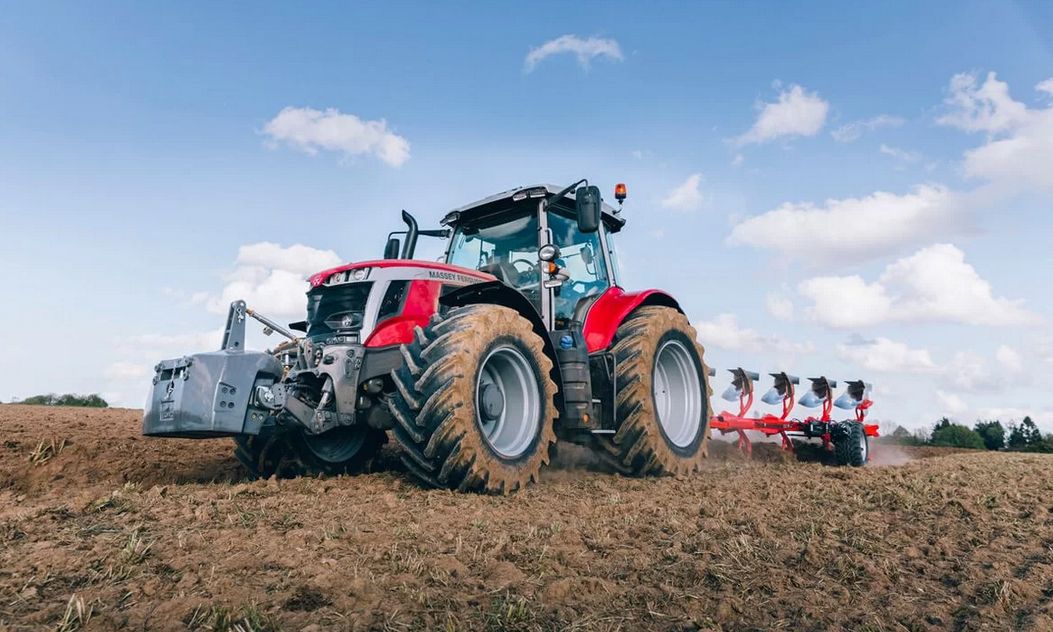 sprzedaż ciągników luty 2022