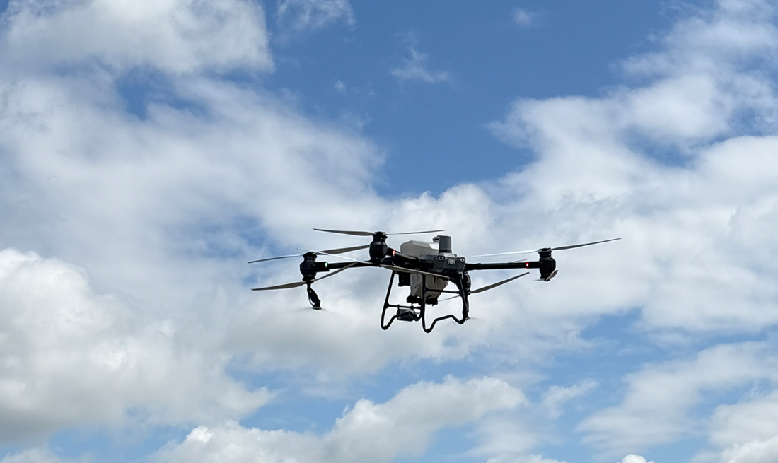 Dron do oprysku